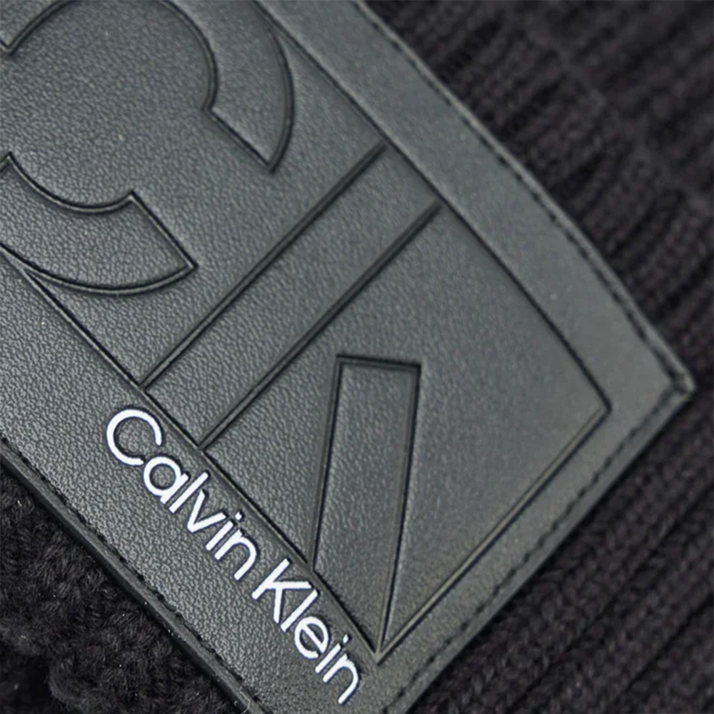 Beani Calvin Klein - 2 Beani Calvin Klein - 2