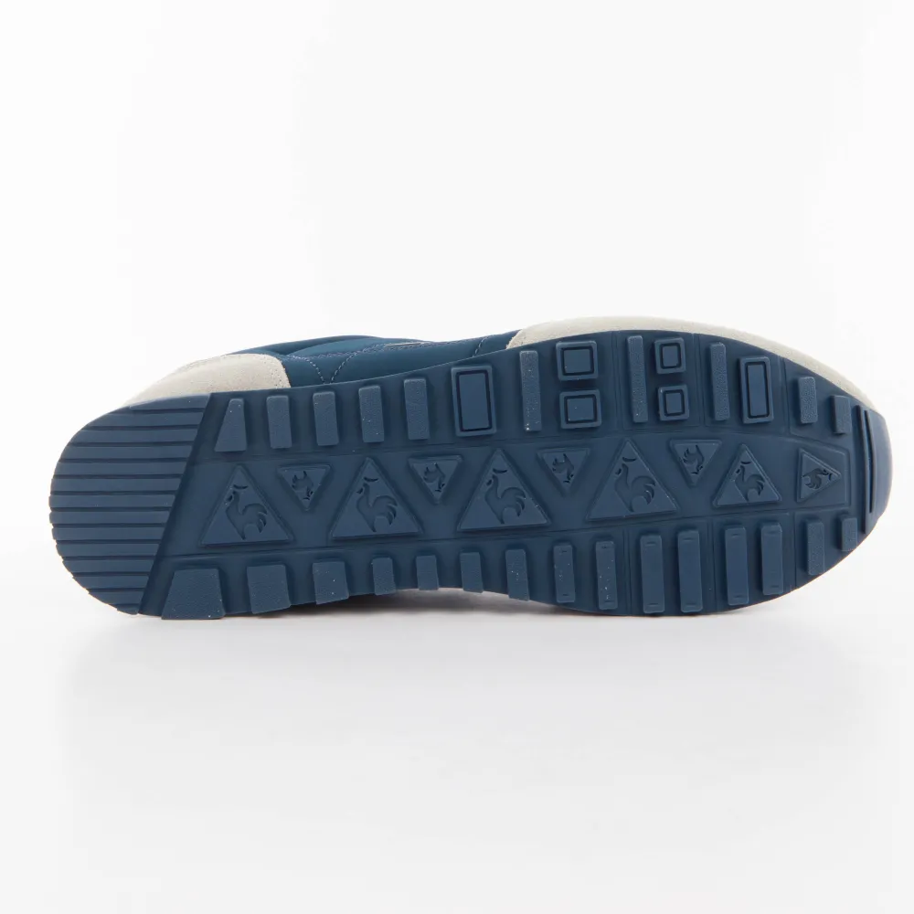 PARTNER: CREATION ref 2422594 PARTNER: CREATION ref 2422594