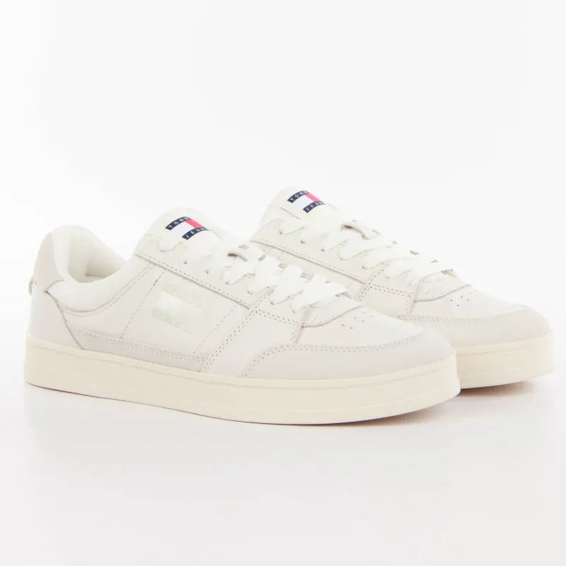 PARTNER: CREATION ref EM0EM01444-TCR