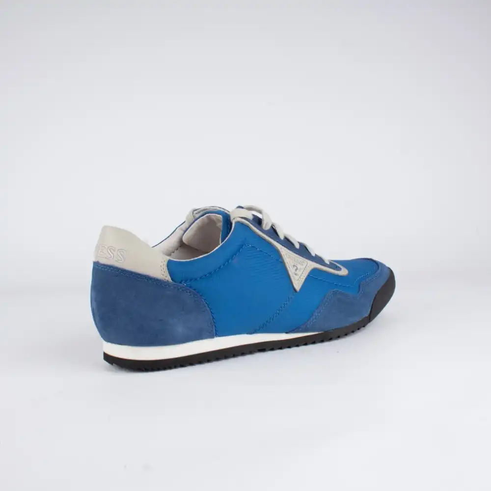 triangle logo Guess - 4