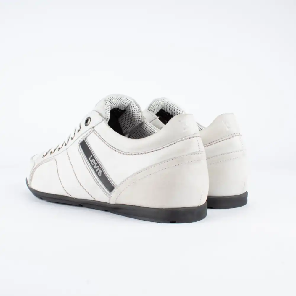 Produits victimes de leur succès Levis Basket Levis Blanc
