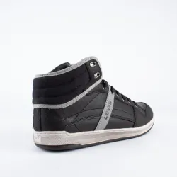 Produits victimes de leur succès Levis Basket Levis Noir