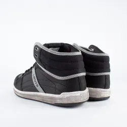 Produits victimes de leur succès Levis Basket Levis Noir