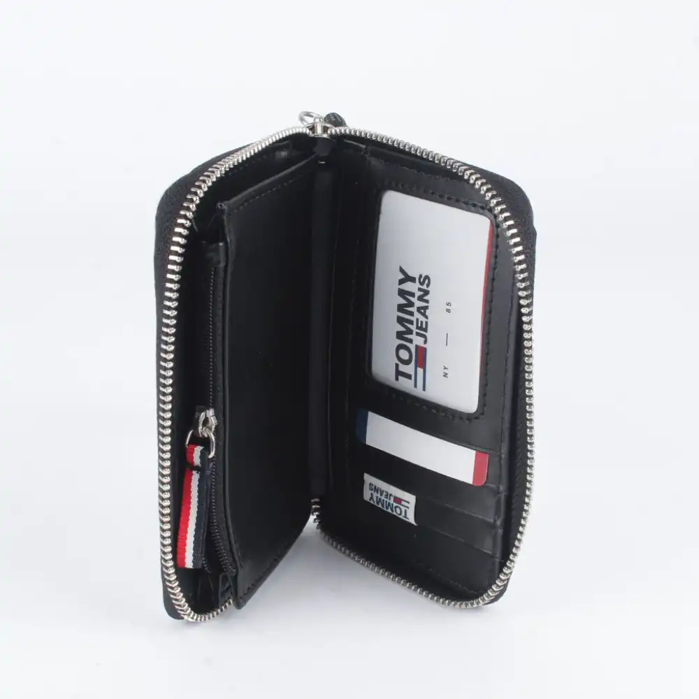 authentic Tommy Jeans - 2