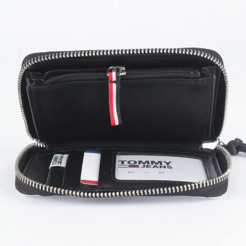 authentic Tommy Jeans - 3