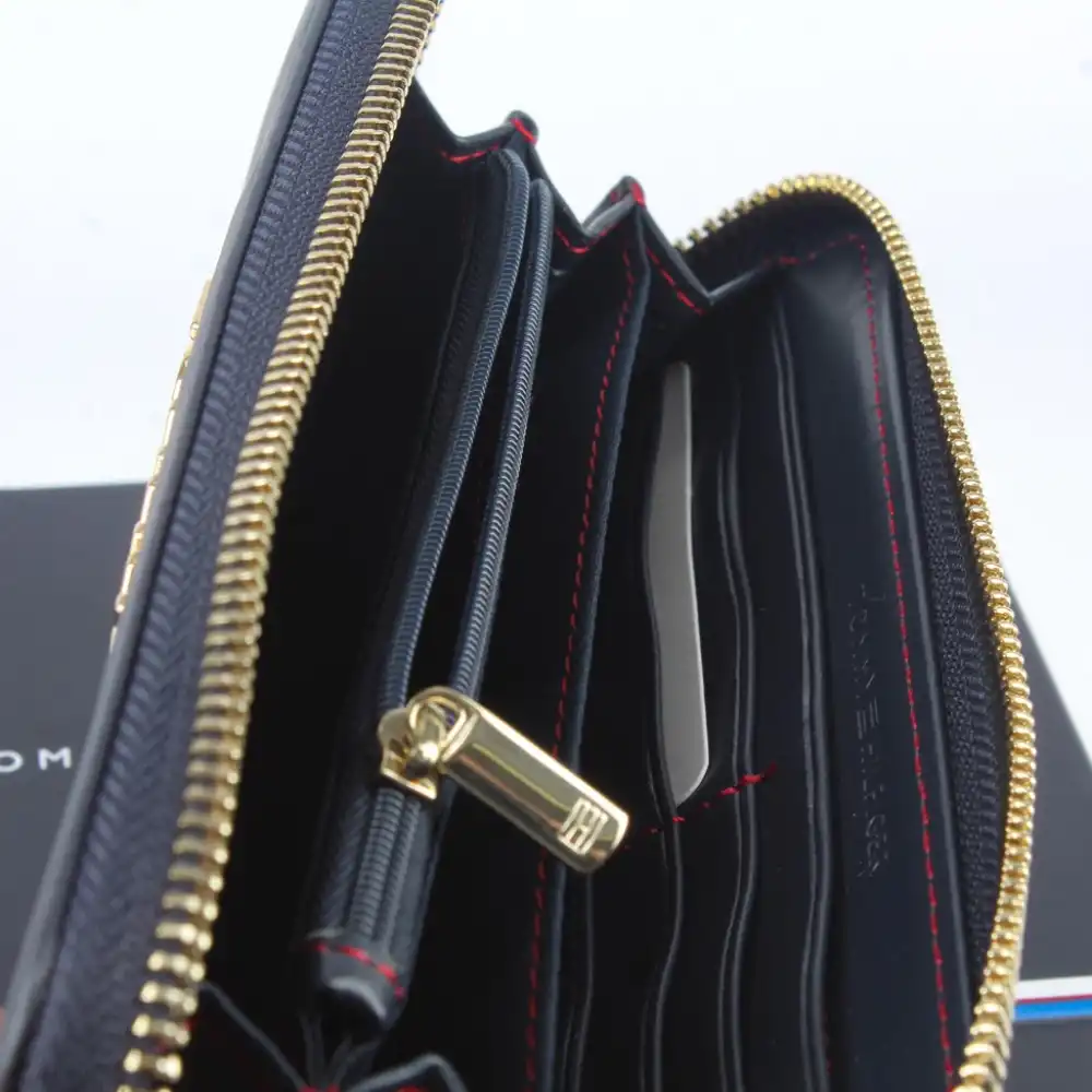 Portefeuille femme Tommy Jeans large classic Noir - ZESHOES