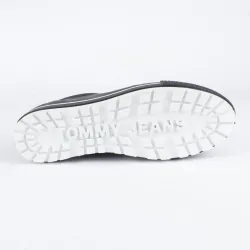 Basket femme Tommy Jeans lowtop cleated Noir - ZESHOES