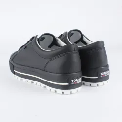 Basket femme Tommy Jeans lowtop cleated Noir - ZESHOES