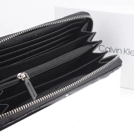 Produits victimes de leur succès Calvin Klein Noir  re-lock large ziparound