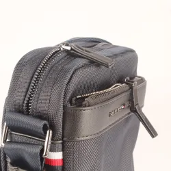Produits victimes de leur succès Tommy Jeans Sacoche homme Tommy Jeans Bleu Produits victimes de leur succès Tommy Jeans Sacoche homme Tommy Jeans Bleu