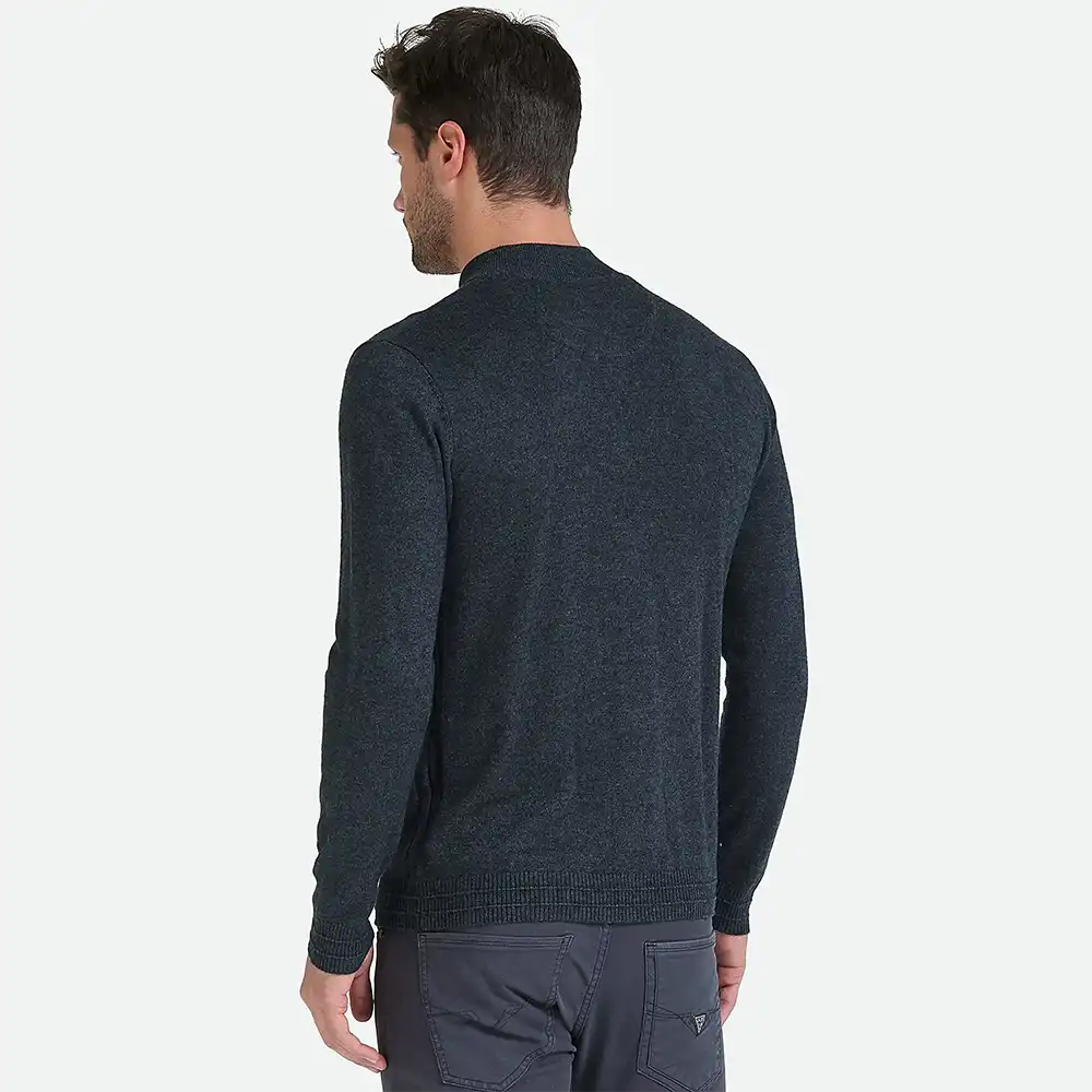 triangle logo Guess - 4