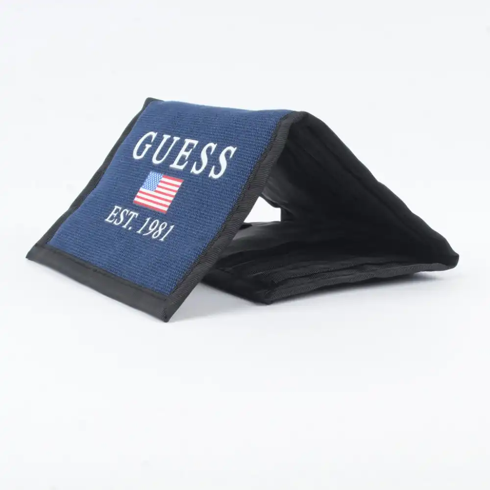 american flag Guess - 3