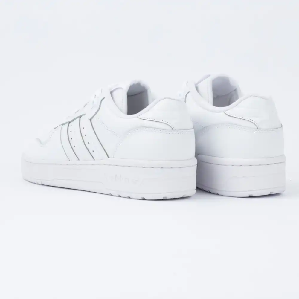 Basket de ville basse homme Adidas ryvalry low Blanc ZESHOES