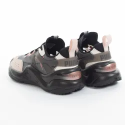 rise black rosewater