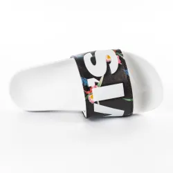 Produits victimes de leur succès Levis fleurs Blanc