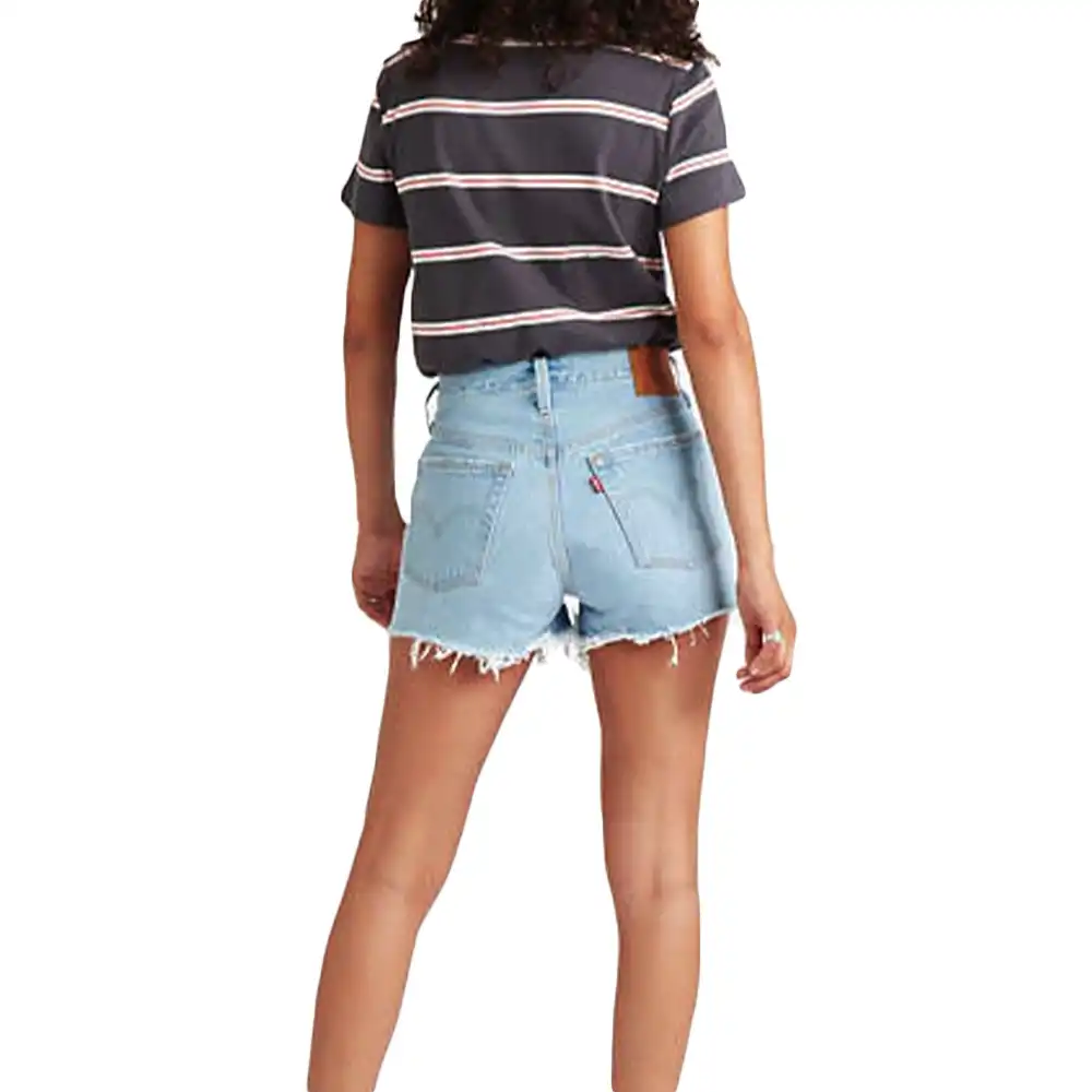 Short pour femme en jean de marque levis