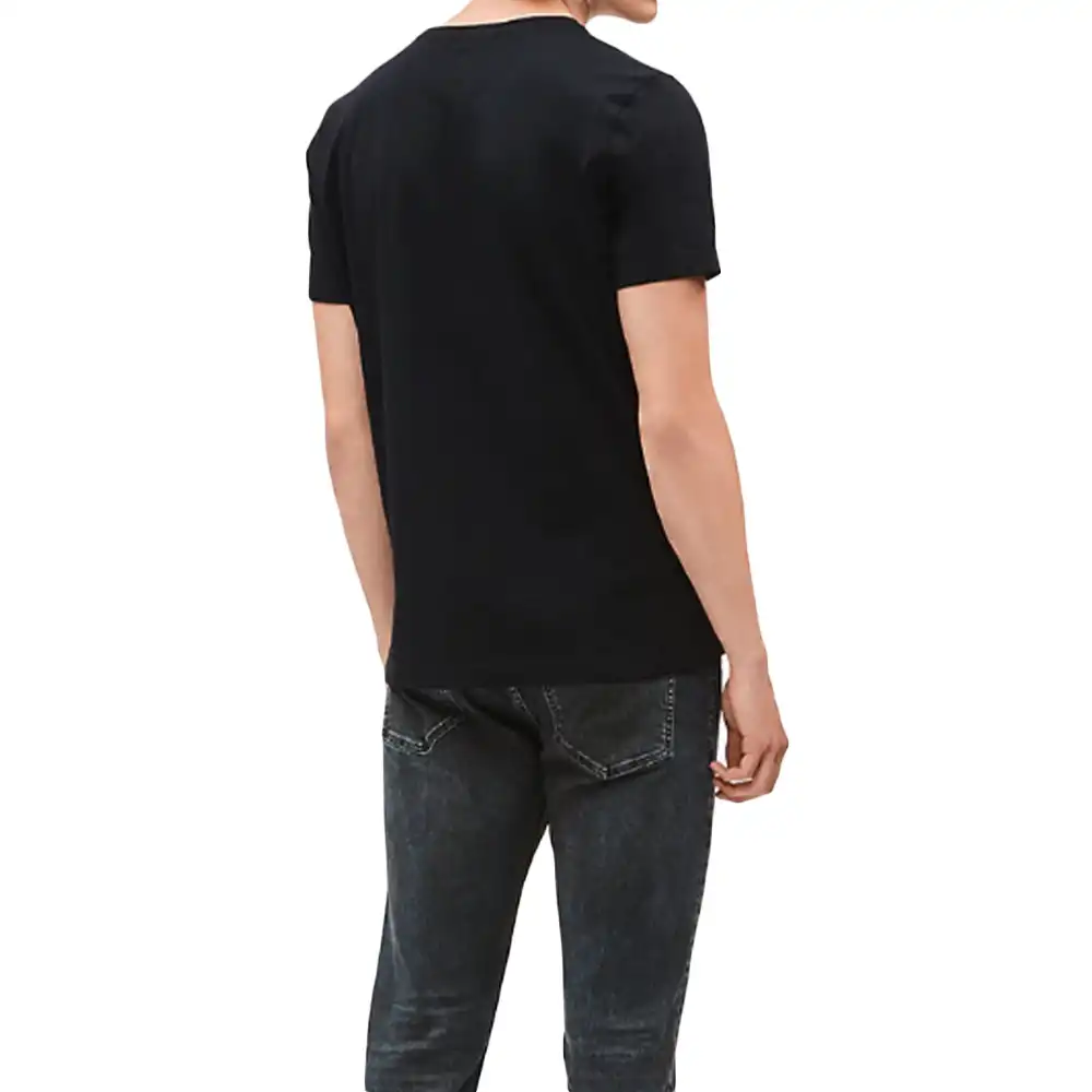 Tee shirt de marque en promotion Calvin Klein destokage des marques zeshoes.com