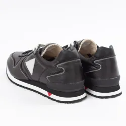 Basket basse homme Guess new glorym breloque Noir - ZESHOES