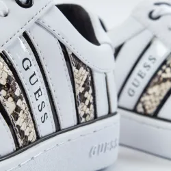 Basket de ville basse femme Guess Snake Blanc - ZESHOES