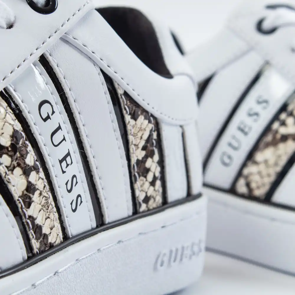 Basket de ville basse femme Guess Snake Blanc - ZESHOES
