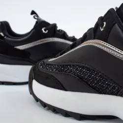 Basket de ville basse femme Guess kayele Noir - ZESHOES