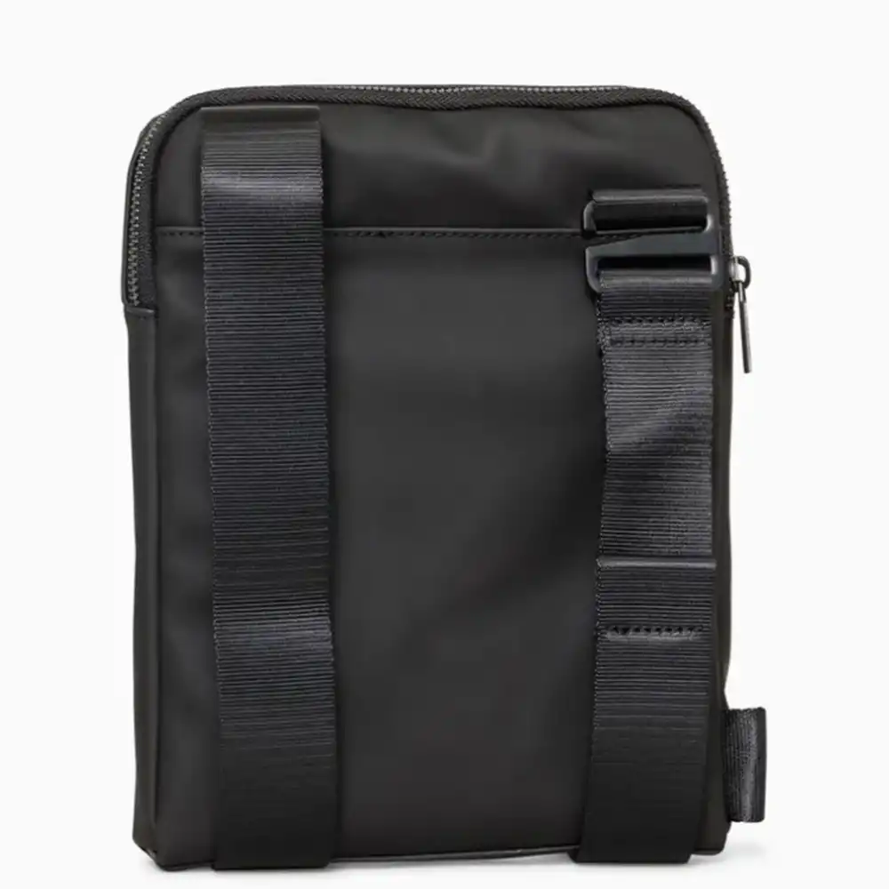 CROSSOVER PLAT MOULÉ