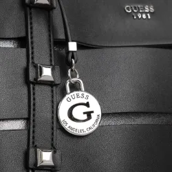 Sac a main femme Guess strap Noir - ZESHOES Sac a main femme Guess strap Noir - ZESHOES