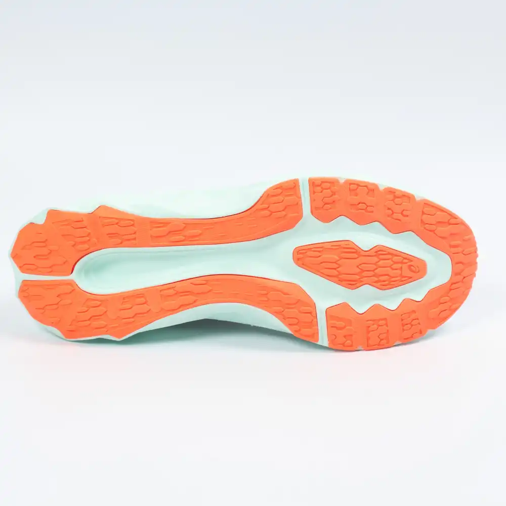 Basket basse femme Asics Novablast SPS Blanc - ZESHOES