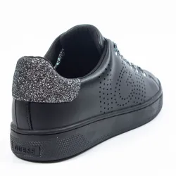 Basket basse femme Guess Ranvo Perforated Sneaker Noir - ZESHOES