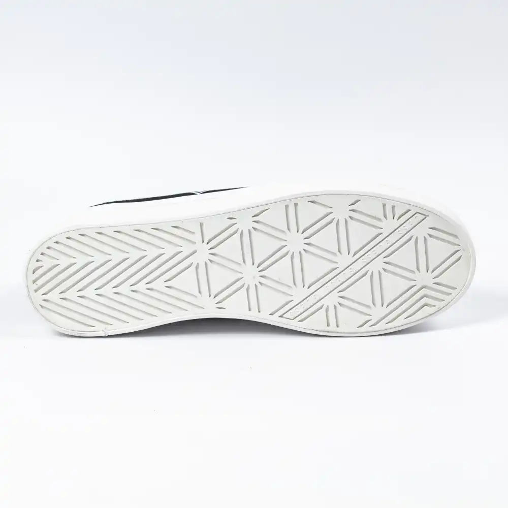 Basket de ville basse femme Guess Brigs Noir - ZESHOES