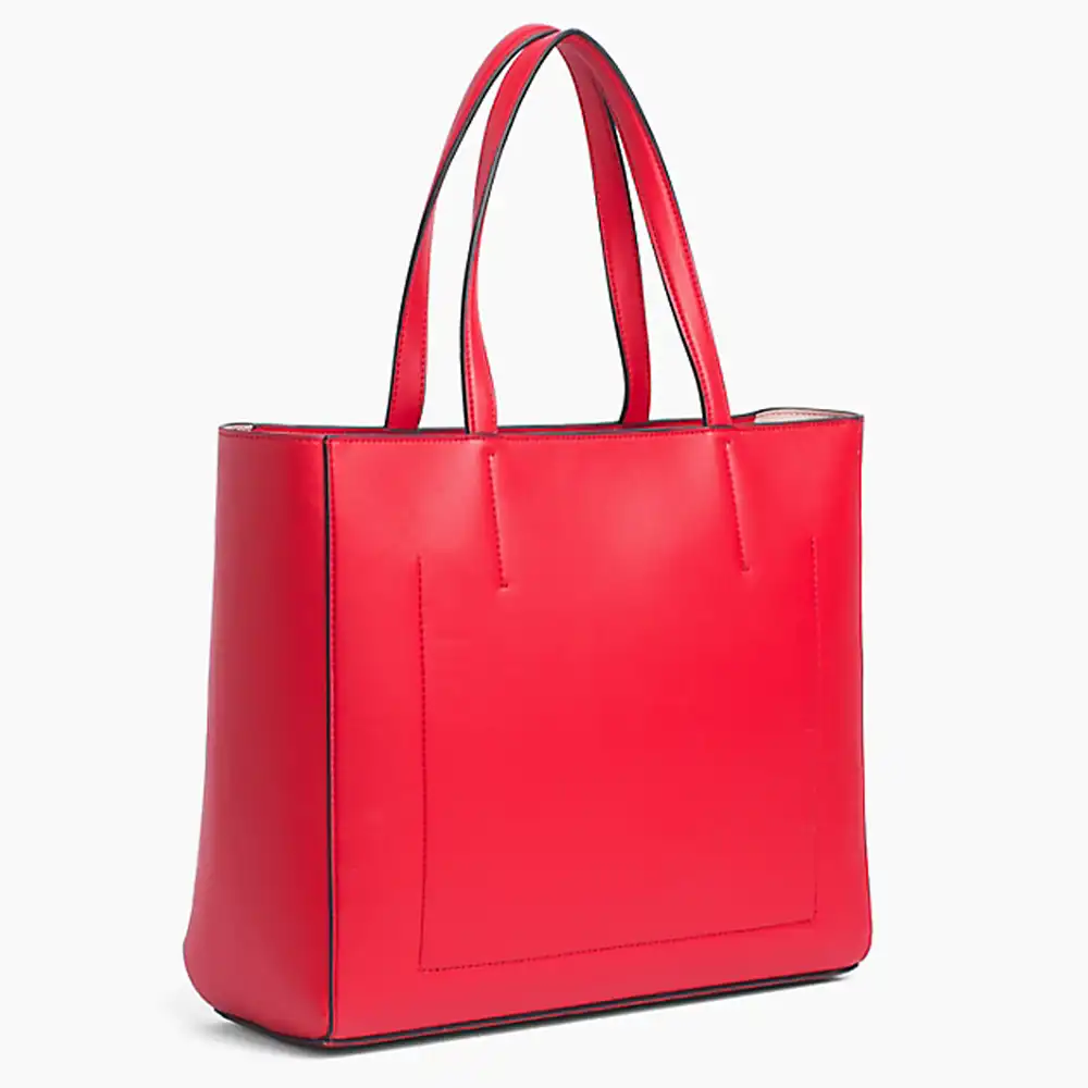 Logo sculpte zippe Calvin Klein - 2 Logo sculpte zippe Calvin Klein - 2