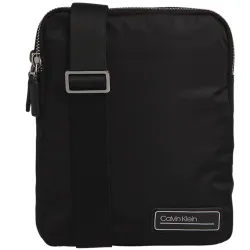 Sac a bandouliere homme Calvin Klein Primary 2g flat crossover Noir - ZESHOES