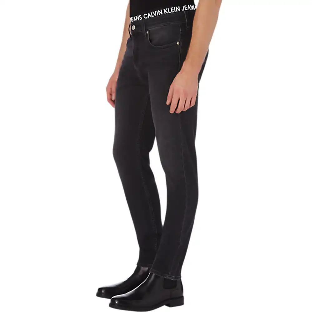 Jeans homme Calvin Klein Slim taper Noir - ZESHOES Jeans homme Calvin Klein Slim taper Noir - ZESHOES