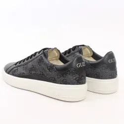 Basket de ville basse homme Guess Verona logo 4g Noir - ZESHOES Basket de ville basse homme Guess Verona logo 4g Noir - ZESHOES