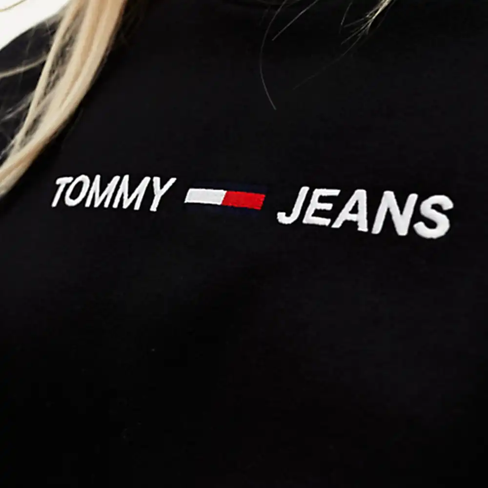 Tee shirt manche courte femme Tommy Jeans Modern linear logo Noir - ZESHOES