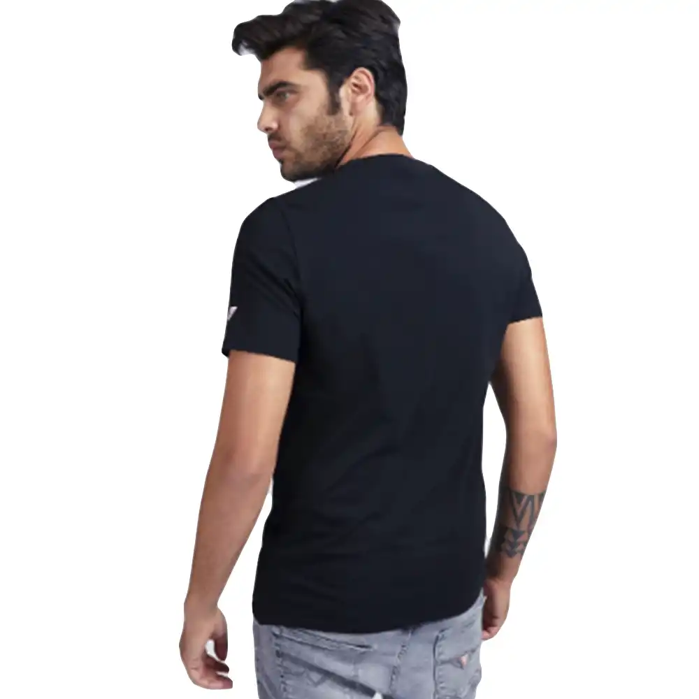 T shirt manche courte homme Guess Slim logo frontal Noir - ZESHOES T shirt manche courte homme Guess Slim logo frontal Noir - ZESHOES