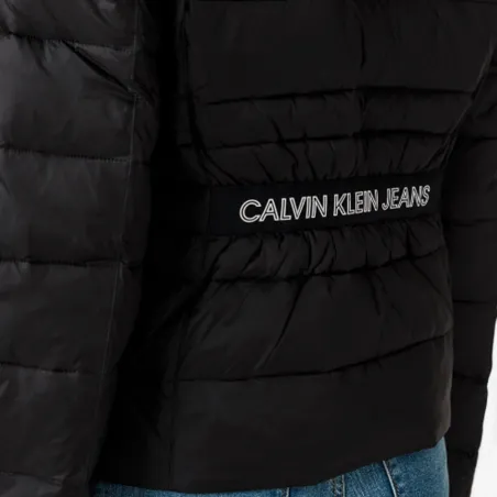 Produits victimes de leur succès Calvin Klein Noir classic ajustee