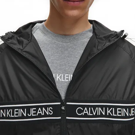 Produits victimes de leur succès Calvin Klein Noir Front logo 