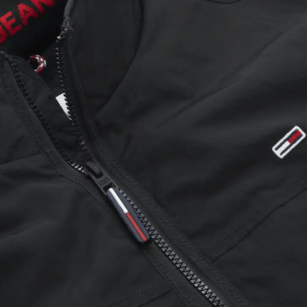 Blouson homme Tommy Jeans Essential casual bomber Noir - ZESHOES Blouson homme Tommy Jeans Essential casual bomber Noir - ZESHOES