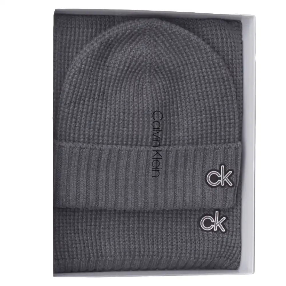 Bonnet homme Calvin Klein Knitted beannie Gris - ZESHOES Bonnet homme Calvin Klein Knitted beannie Gris - ZESHOES