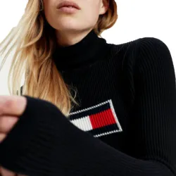 Pull femme Tommy Jeans Flag roll neck Noir - ZESHOES