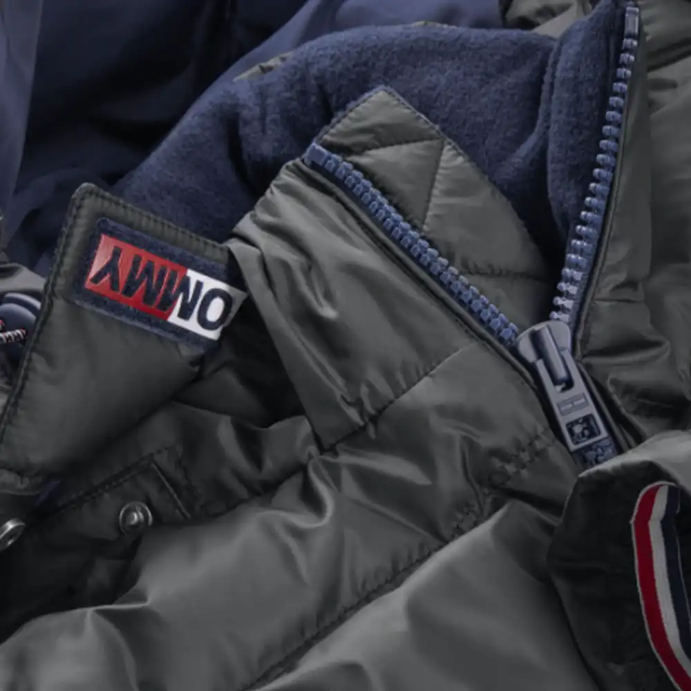 Doudoune homme Tommy Jeans Essential down Bleu - ZESHOES Doudoune homme Tommy Jeans Essential down Bleu - ZESHOES