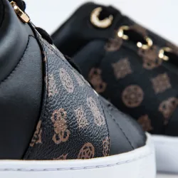 Basket basse femme Guess Only logo Noir - ZESHOES Basket basse femme Guess Only logo Noir - ZESHOES