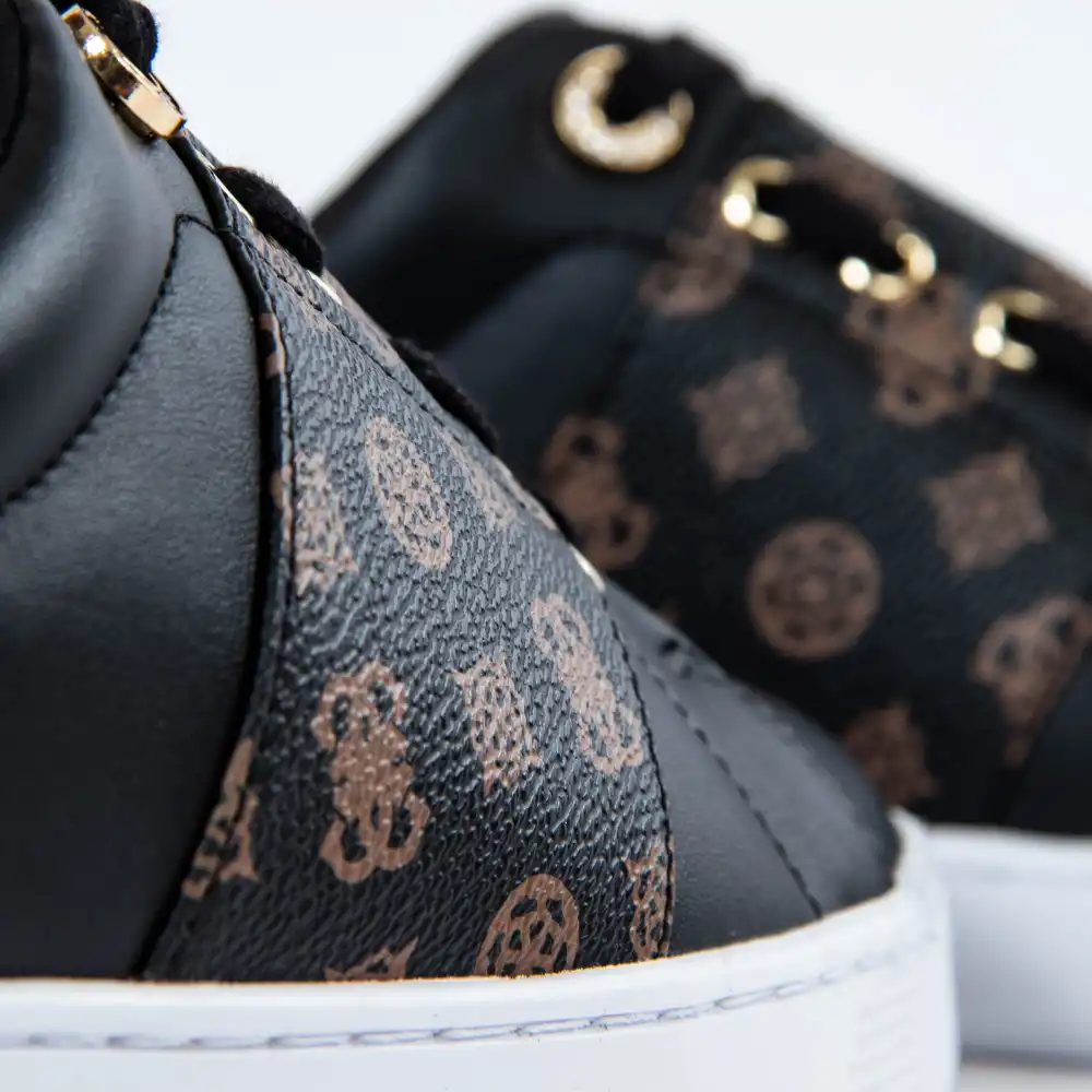 Basket basse femme Guess Only logo Noir - ZESHOES Basket basse femme Guess Only logo Noir - ZESHOES