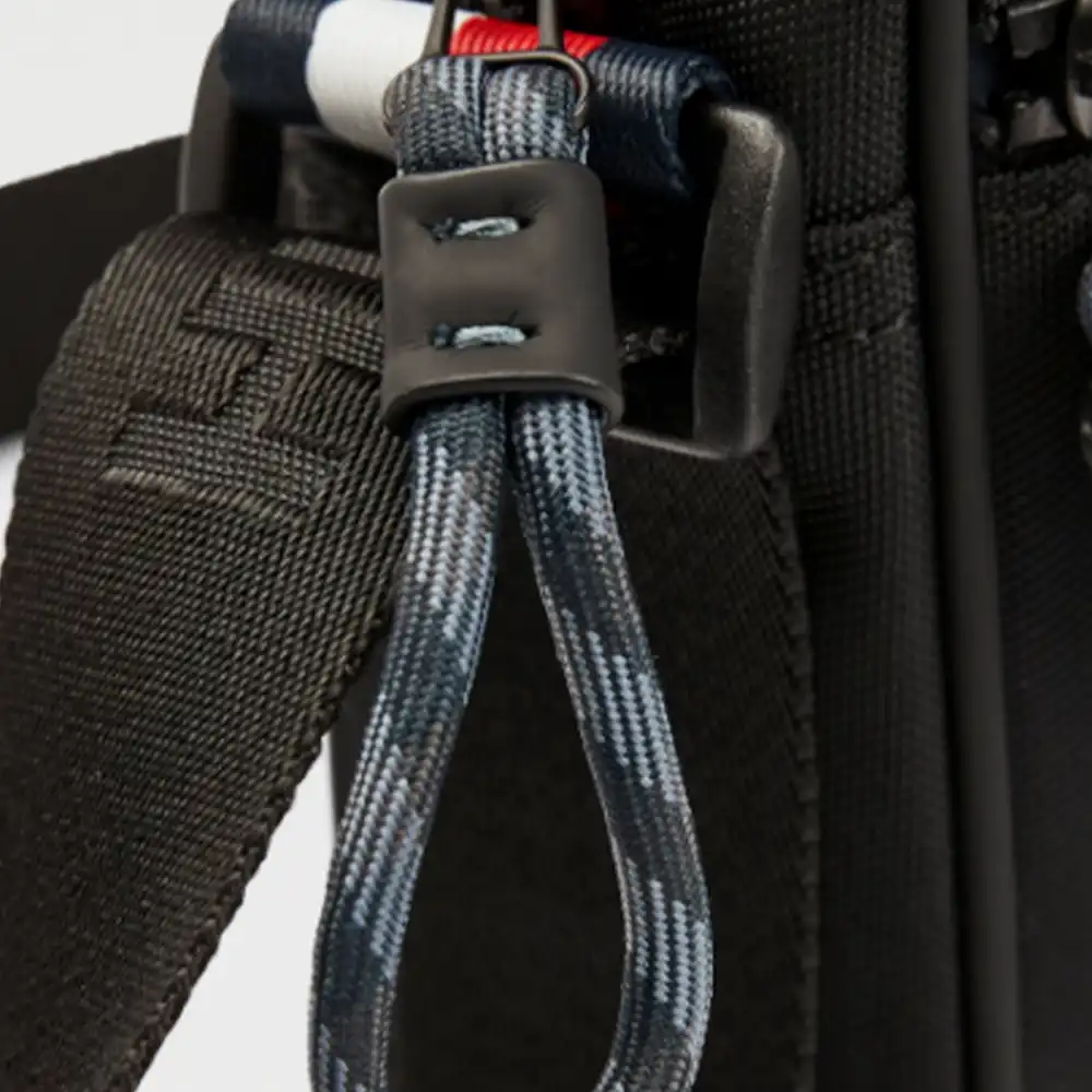 Pochette homme Tommy Jeans Messenger bag Noir - ZESHOES Pochette homme Tommy Jeans Messenger bag Noir - ZESHOES