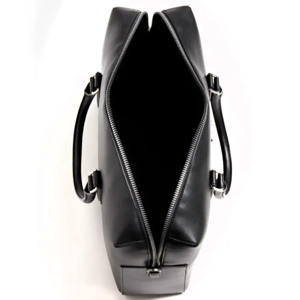 Briefcase dan Guess - 2