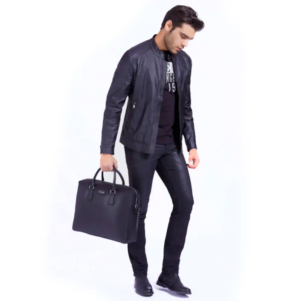 Briefcase dan Guess - 3
