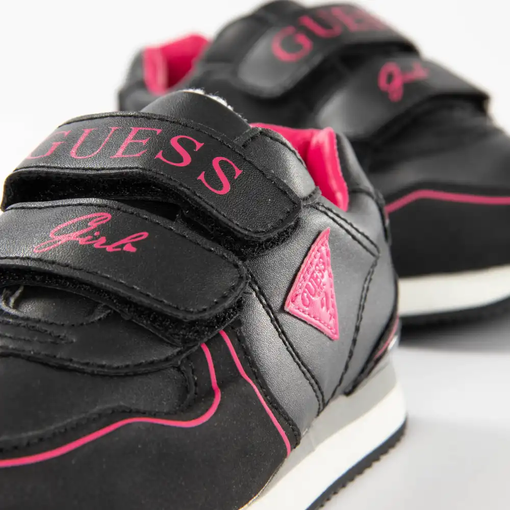 Basket basse fille Guess Classic logo Noir - ZESHOES
