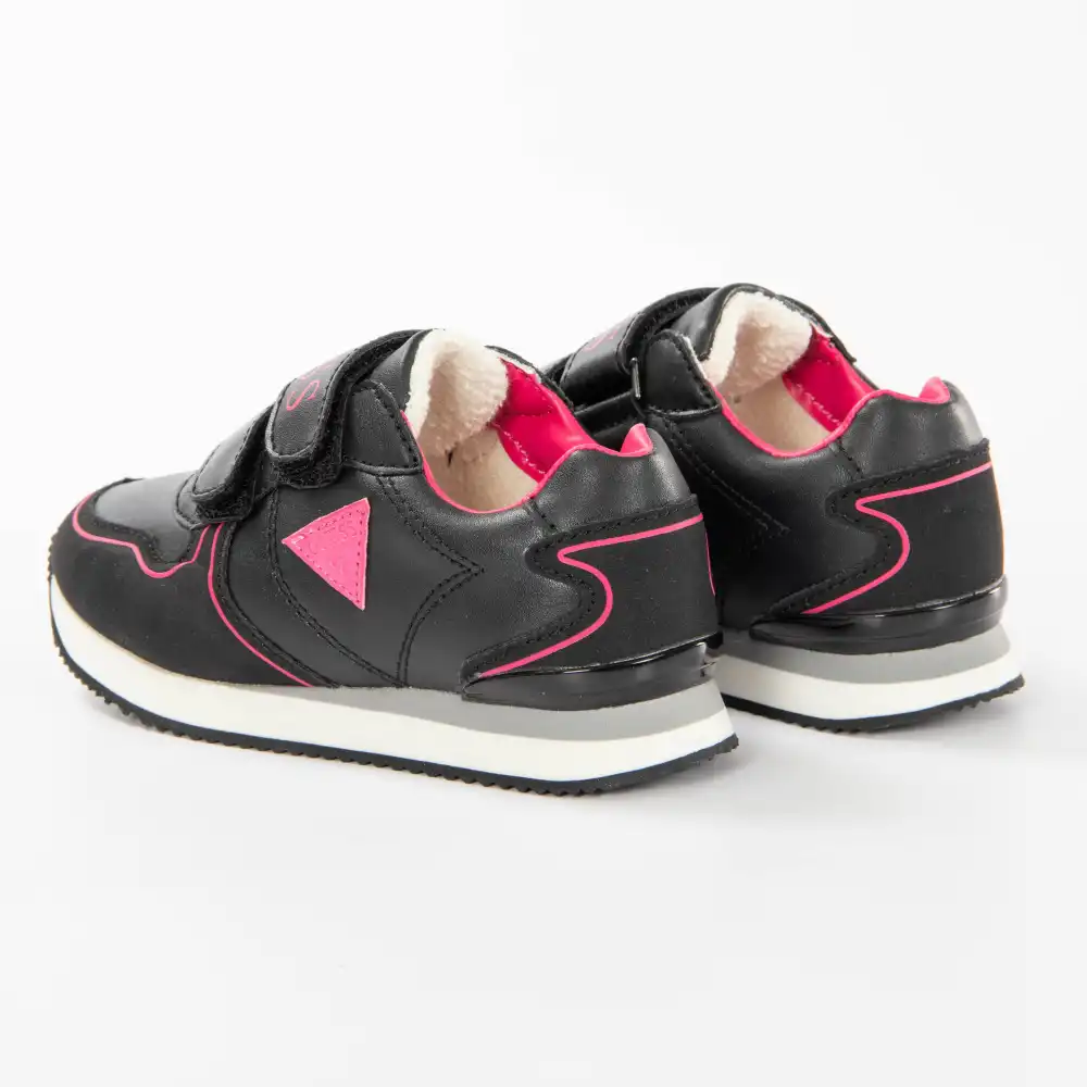 Basket basse fille Guess Classic logo Noir - ZESHOES