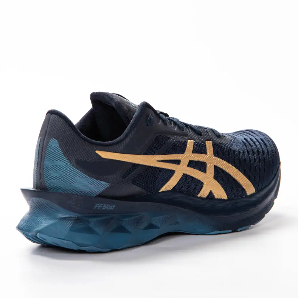 Novablast Asics - 6 Novablast Asics - 6